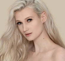 Load image into Gallery viewer, FLUIDITY FULL-COVERAGE FOUNDATION - F1.10
